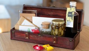 Holz Weinboxen: Stilvolle Präsentation für Weinliebhaber