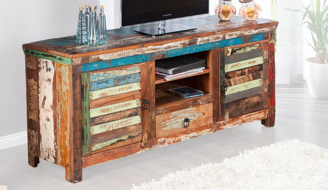 Dein massives, recyceltes TV-Board - mit einer Schublade und 4 geschlossenen und 2 offenen Fächern!