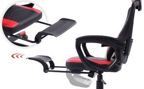 Gaming Stuhl mit Fußstütze und flexiblen Armlehnen