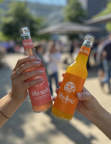 Schnack auf eine Limo mit Maybrit