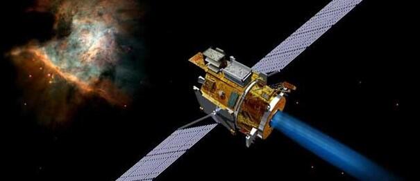 Raumsonde Deep Space 1 im Weltall mit Galaxie im Hintergrund/ Quelle: NASA (https://science.nasa.gov/mission/deep-space-1/)