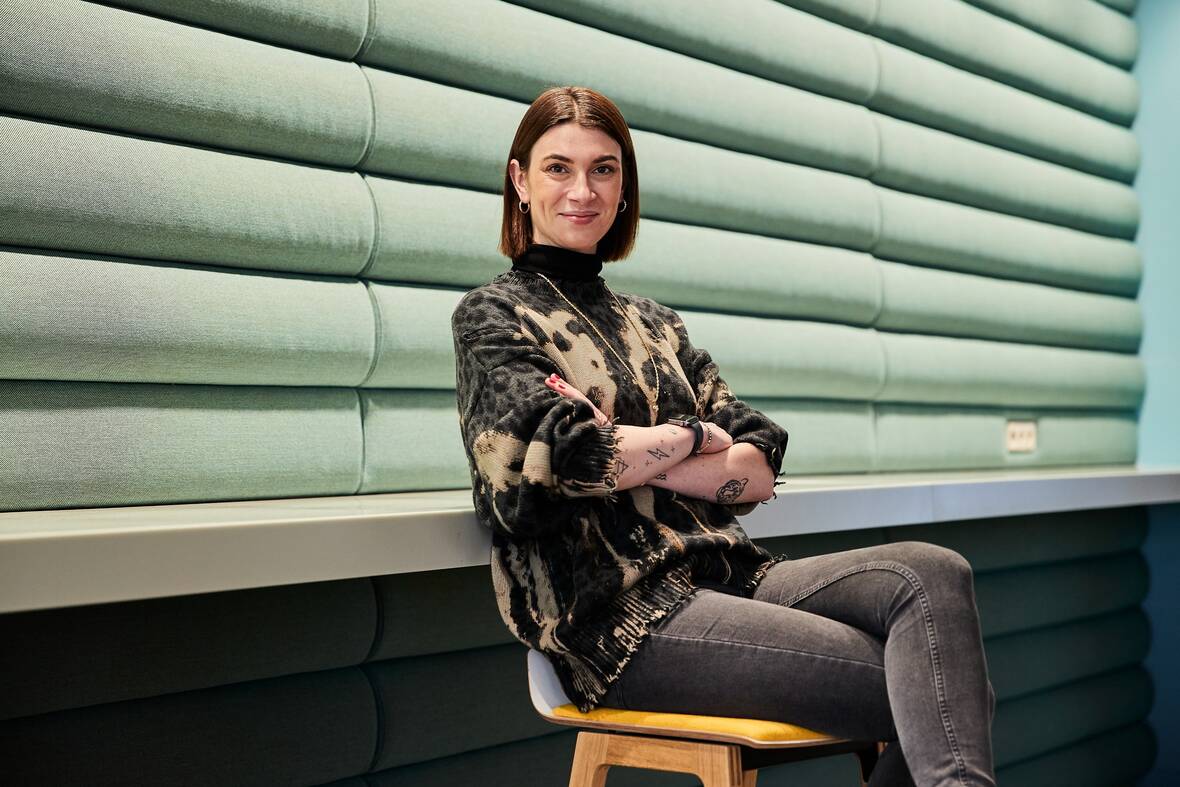 The first days in a new job are always associated with many impressions. We give you time to get to know the team and the campus in Hamburg, to settle in and feel at home. In addition to the organizational side of things, the focus is of course also on networking.