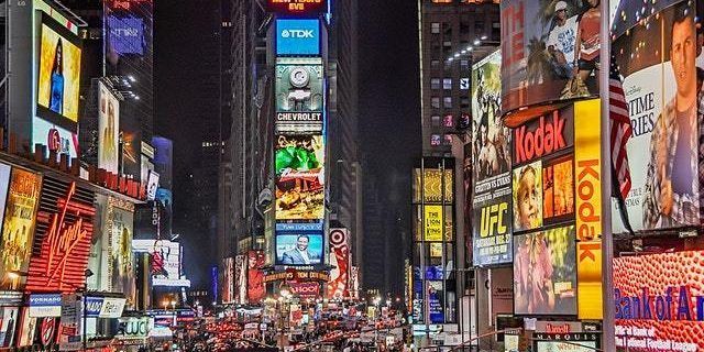 ads-advertisement-advertising-802024