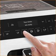 INTUITIVE OLED-STEUERUNG