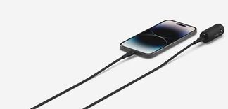 Schnelles Laden im Auto.