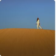 AUS DER FERNE DETAILS EINFANGEN