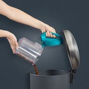 Einfach zu reinigender Staubbehälter