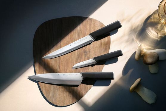 WMF Messer-Set Kineo (Set, 3-tlg), Messerklingen aus Spezialklingenstahl,  Made in Germany, Der Griff ist ergonomisch gestaltet und mit  Edelstahl-Griffkappen