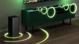 Ultraflaches Design, perfekt für niedrige Ambilight TVs