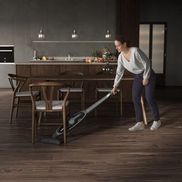 EINFACHE BEDIENUNG GRÜNDLICHE REINIGUNG