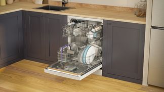 Masina de spalat vase incorporabila Beko, 15 seturi, Clasa D, Quick+, 44 dB, BDDN38530XD 4 Coș de tacâmuri glisant