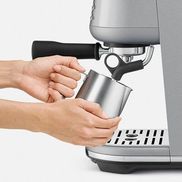 Handgemachter Mikro-Milchschaum