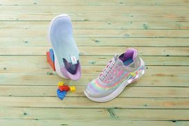 Süße und praktische Skechers Schuhe für kleine Fashionistas!