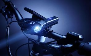 Bodenleuchte mit Fahrradbeleuchtung Beleuchtungsset Bodenleuchte, Fahrrad FISCHER zusätzlicher LED mit 360Â° FISCHER