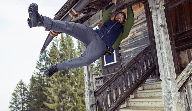 Warme und elastische Outdoorhose für winterliche Aktivitäten