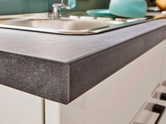 Arbeitsplatte im urbanen Beton-Look