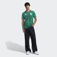 Schmal geschnittene Passform für modernen Look