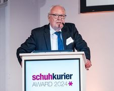 Waldläufer als Bester Hersteller - Schuhkurier Award 2024