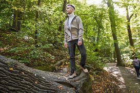 Gesundes Barfußlaufen hat ganzjährig Saison mit leguano