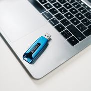 V3 MAX USB-Stick