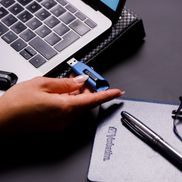 V3 MAX USB-Stick