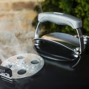 PORELLANEMAILLIERTER KESSEL UND DECKEL