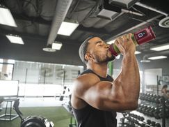 Smoothies, Proteinshakes und kalte Getränke