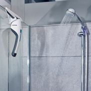 Sichere und griffbereite Lagerung in der Dusche