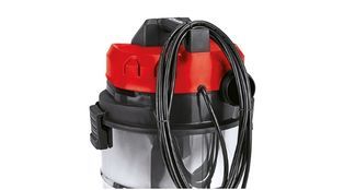 Praktische Halterungen für Düsen & Kabel