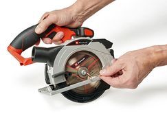 Inklusive Sägeblatt