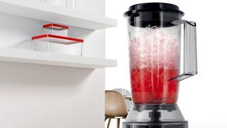 Smoothies zubereiten dank inkludiertem Mixaufsatz.