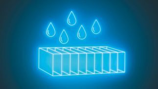 Reinigt den Kondensator automatisch.