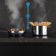 Das Kochfeld, das den Dunstabzug automatisch steuert.