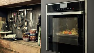 Perfekte Ausleuchtung aller vier Backofen-Ebenen