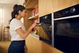 Für ein sanftes Öffnen und Schließen der Ofentür.