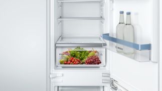 Bosch Serie 6, Einbau-Kühlschrank, 88 x 56 cm, Flachscharnier mit  Softeinzug, KIR21ADD1