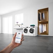 BOSCH Waschmaschine Serie 8 WGB244070, 9 kg, Home Connect: Smart vernetzte  Hausgeräte erleichtern den Alltag