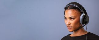 Integriertes Bügelmikrofon mit Flipp-Stummschalter