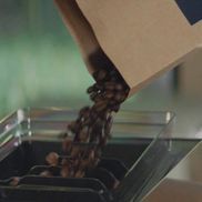 Frisch gemahlener Kaffee für jede Tasse