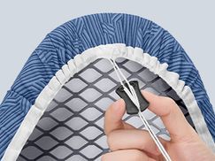 Mit Kordelzug gesichert