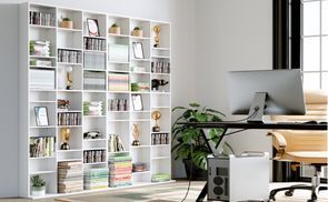 Als Bücherregal Büroregal im Arbeitszimmer