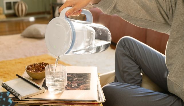 BRITA Wasserfilter Glas Kanne hellblau 2,5 l, inkl. 3 MAXTRA PRO ALL-IN-1 Filterkartusche, Wasserfilteranlage
