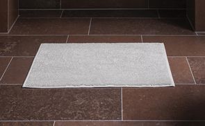 HOCHWERTIGE MATERIALIEN