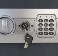 Öffnung trotz leerer Batterien | Notöffnung mit Schlüssel