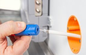 How to: Koaxialkabel abisolieren.