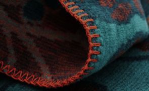 Handvernähte Einfassung