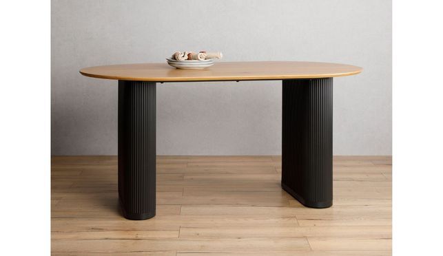 Modernes Highlight für Ihr Esszimmer: Esstisch MAXIM mit Lamellen Design