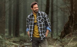 Komfortable Langarmhemden