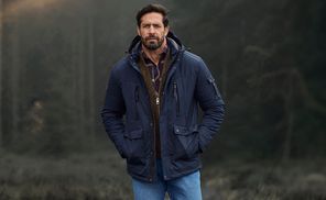 Praktische Brust und Innentaschen