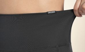 High Waist Fit für sicheren Halt